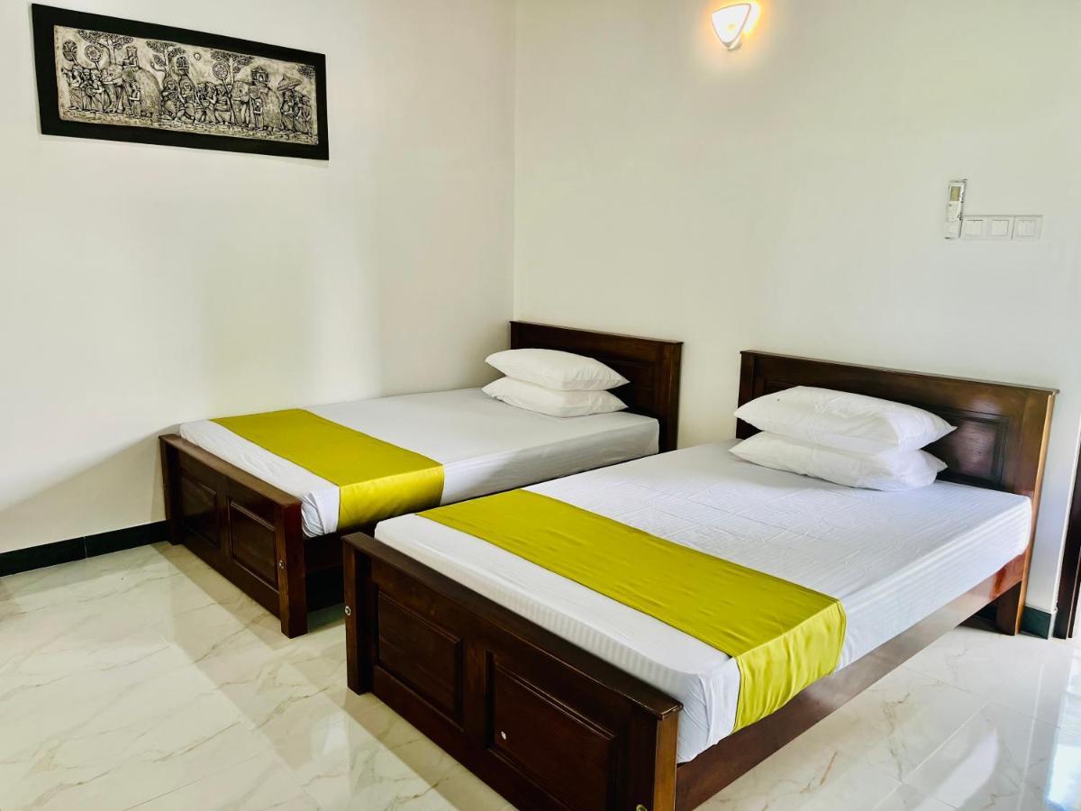 Aura Villa Polonnaruwa Exteriör bild